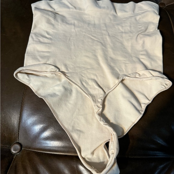 SEAMLESS SCULPT HIGH-WAISTED THONG SIZE 3XL - Picture 5 of 5